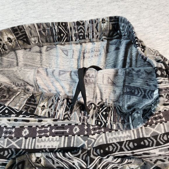 Ethnic Chevron Print Shorts Elastic Waist Soft Feel Mens Size 3XL - Picture 7 of 8